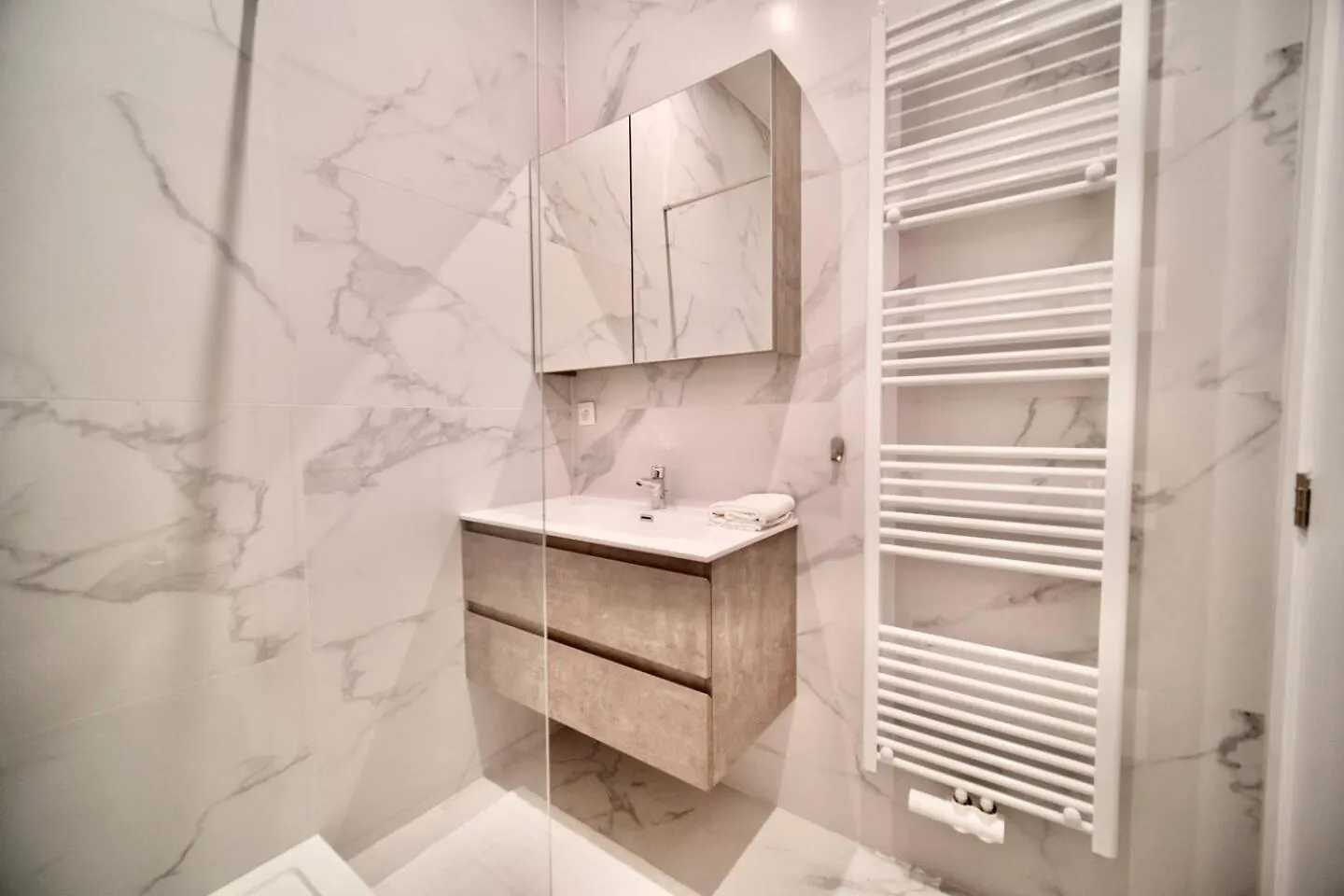 Bed and Breakfast Smart Appart - Brussels North 0*,  Бельгия